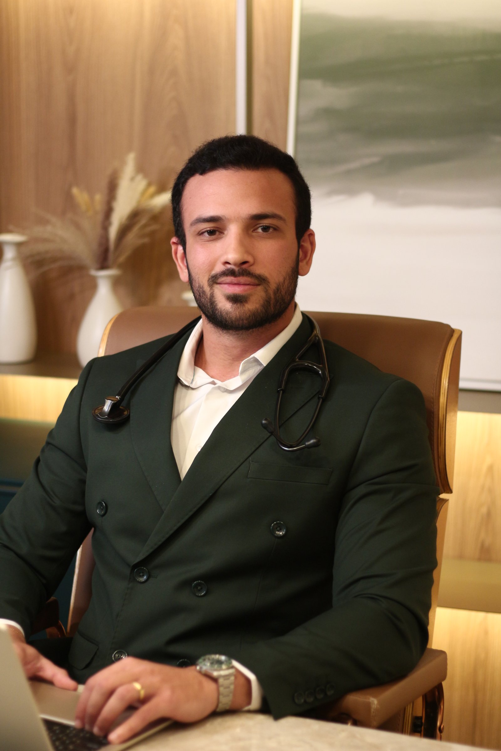 Dr. Lucas Pinheiro